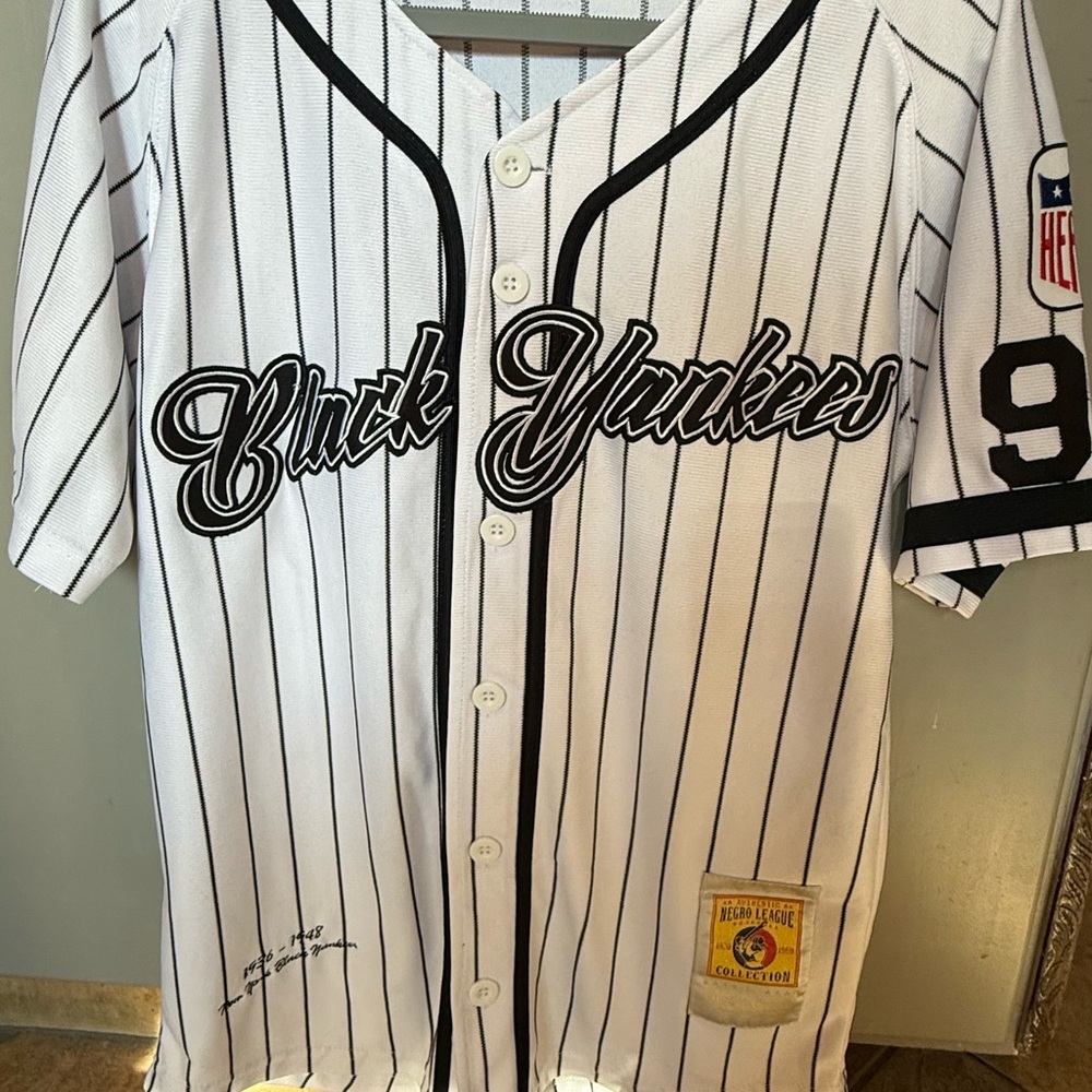 Black Yankees White and Black Striped Jersey